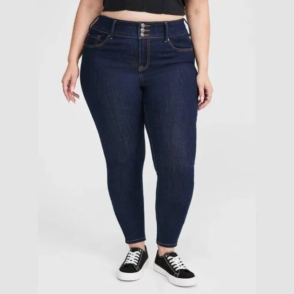 torrid Denim - 16sx25 Torrid high-rise jegging super soft dark wash skinny triple button